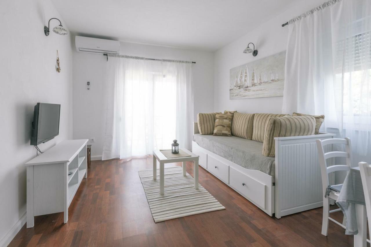 Hedon-Stone Appartement Starigrad Paklenica Buitenkant foto