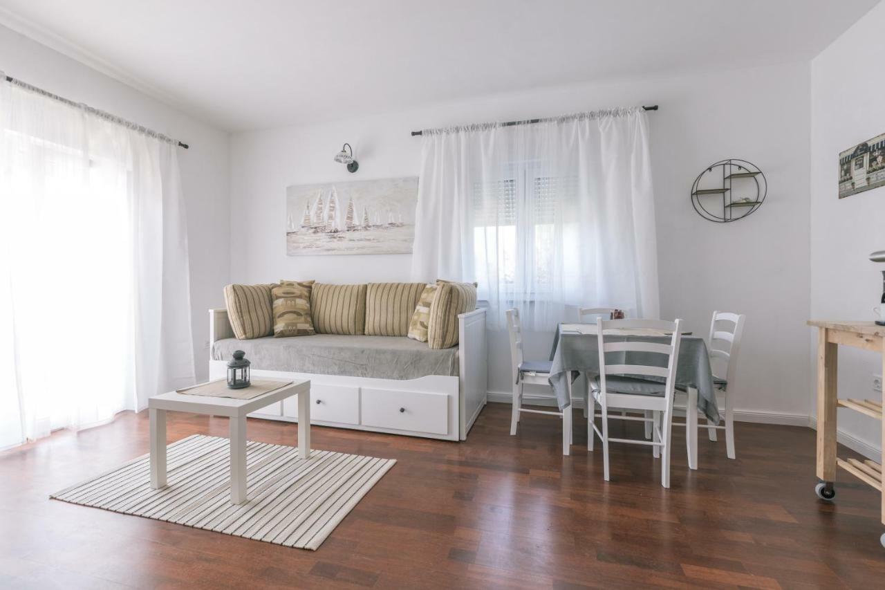 Hedon-Stone Appartement Starigrad Paklenica Buitenkant foto