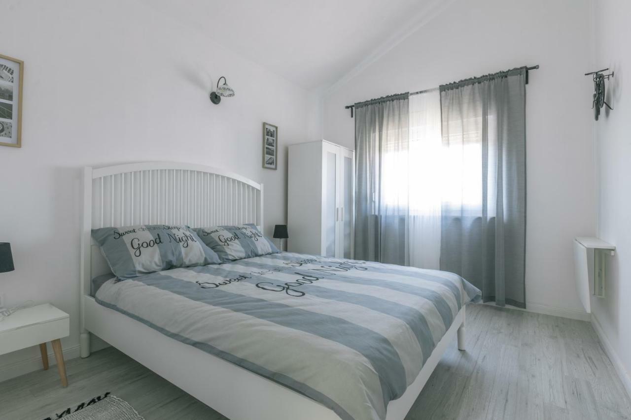 Hedon-Stone Appartement Starigrad Paklenica Buitenkant foto