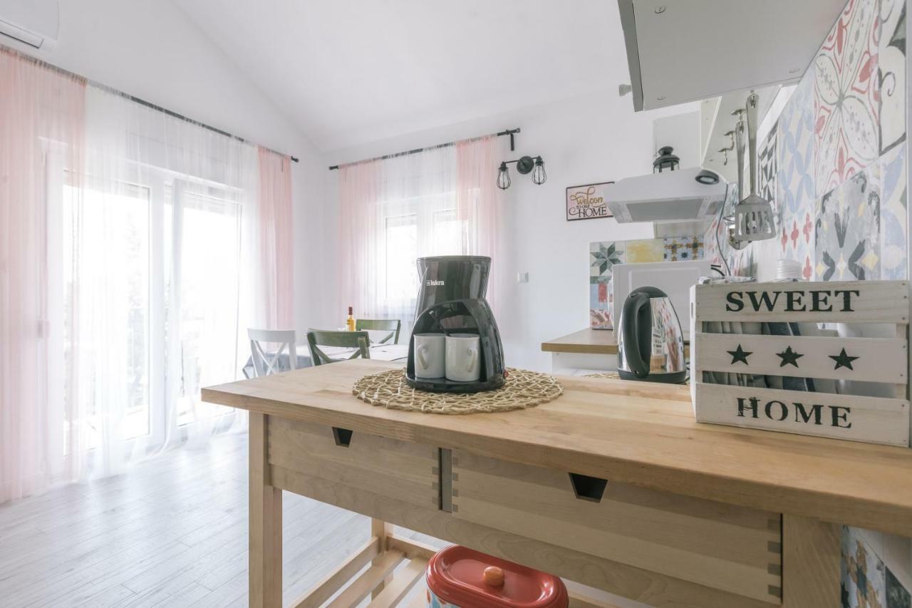 Hedon-Stone Appartement Starigrad Paklenica Buitenkant foto